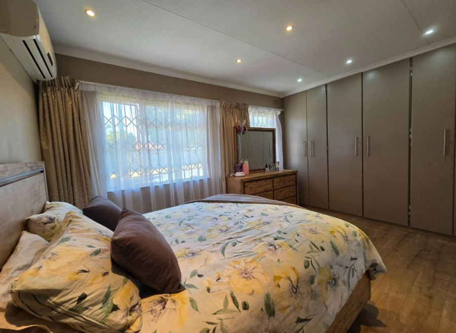 2 Bedroom Property for Sale in South Crest Gauteng