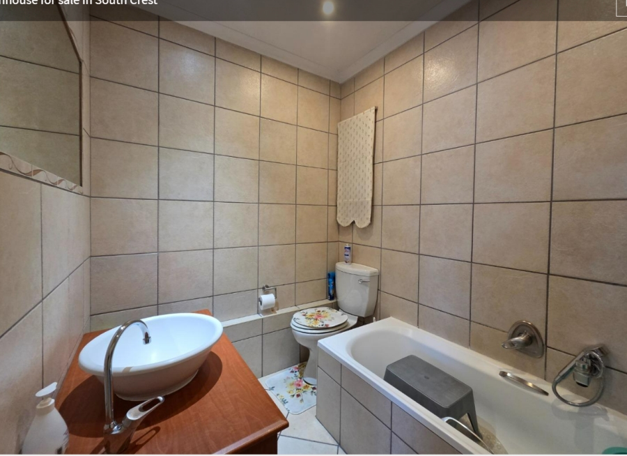 2 Bedroom Property for Sale in South Crest Gauteng