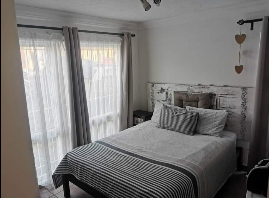 3 Bedroom Property for Sale in South Crest Gauteng