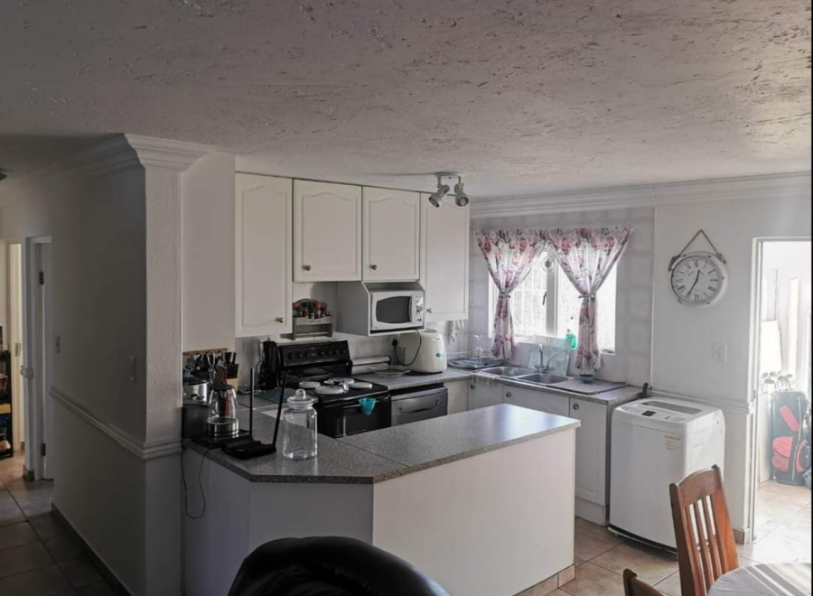 3 Bedroom Property for Sale in South Crest Gauteng