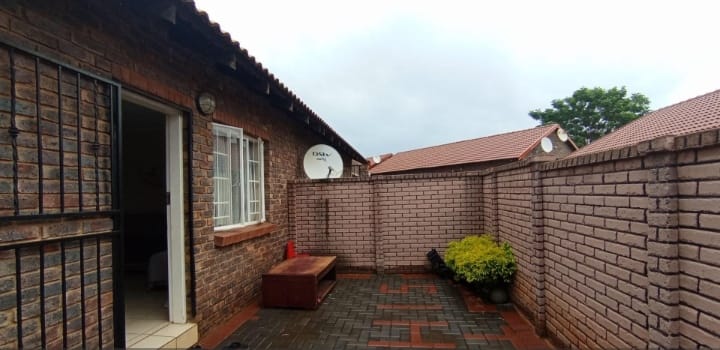 2 Bedroom Property for Sale in The Orchards Gauteng