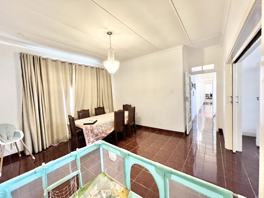 4 Bedroom Property for Sale in Cyrildene Gauteng