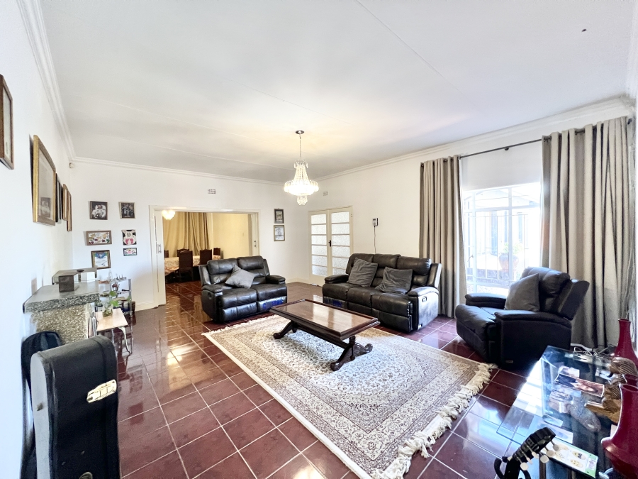 4 Bedroom Property for Sale in Cyrildene Gauteng