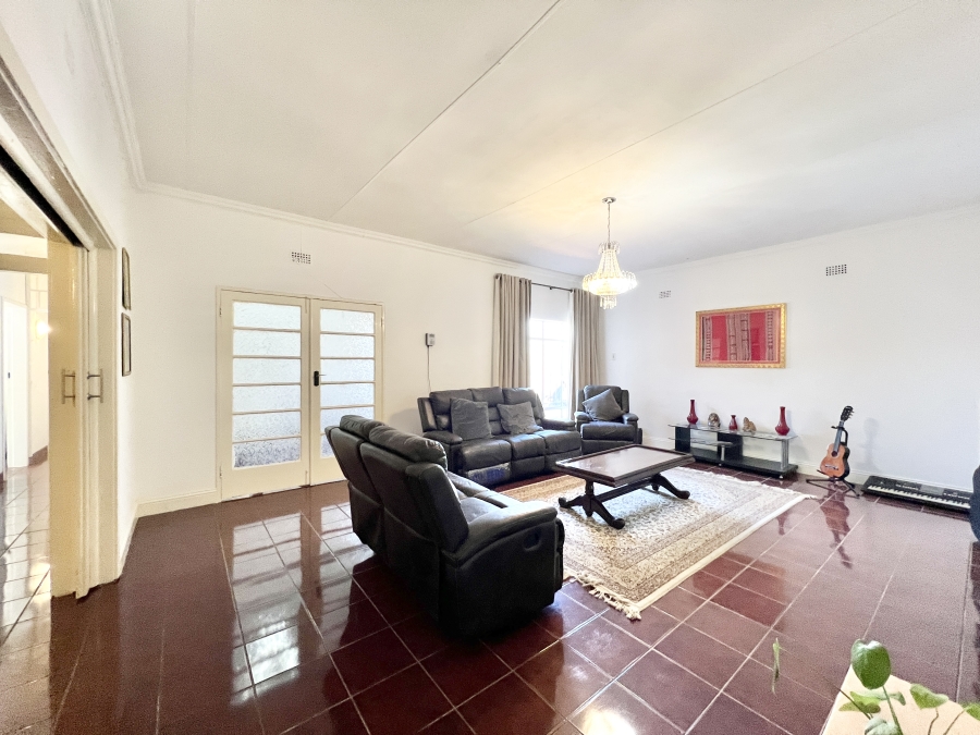 4 Bedroom Property for Sale in Cyrildene Gauteng