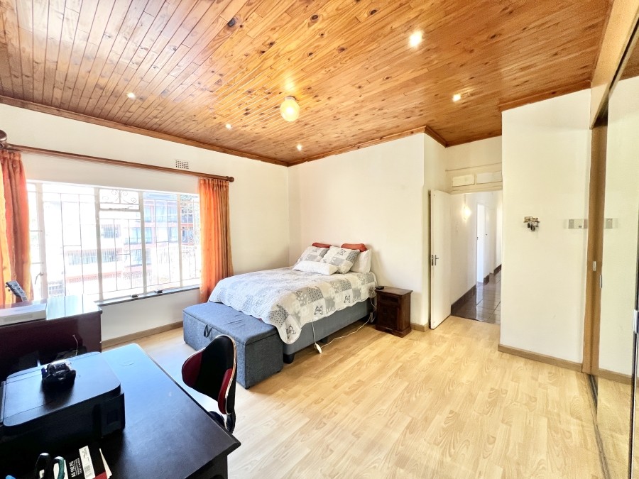 4 Bedroom Property for Sale in Cyrildene Gauteng