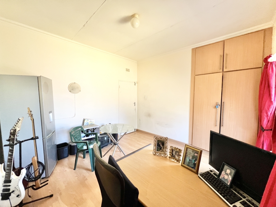 4 Bedroom Property for Sale in Cyrildene Gauteng
