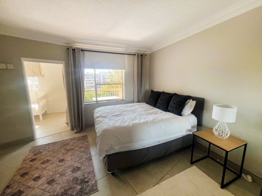 To Let 2 Bedroom Property for Rent in Sandhurst Gauteng