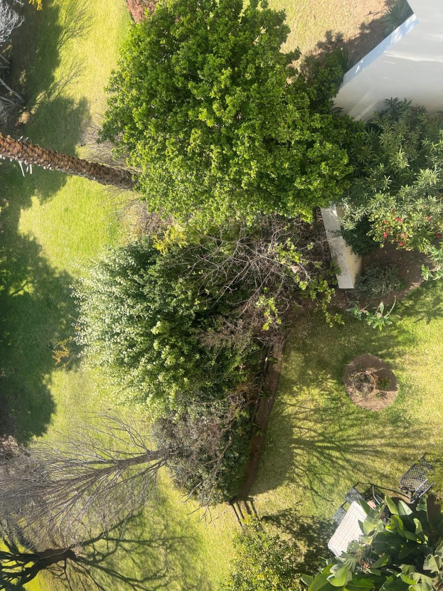 To Let 2 Bedroom Property for Rent in Sandhurst Gauteng