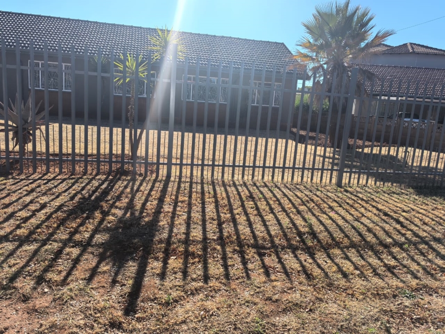 4 Bedroom Property for Sale in Witpoortjie Gauteng