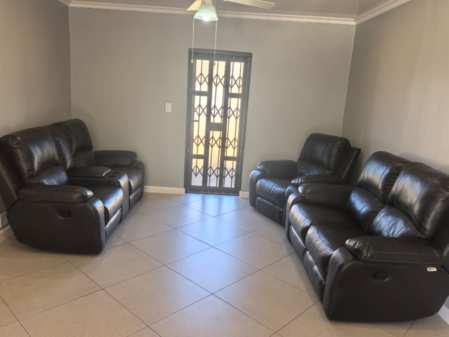 4 Bedroom Property for Sale in Witpoortjie Gauteng