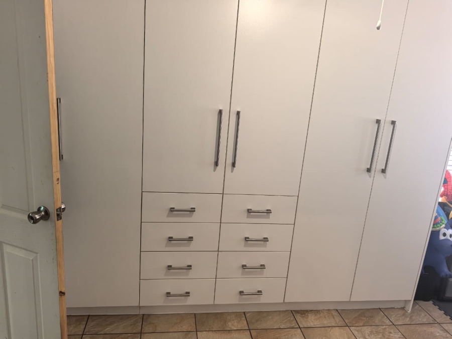 4 Bedroom Property for Sale in Witpoortjie Gauteng