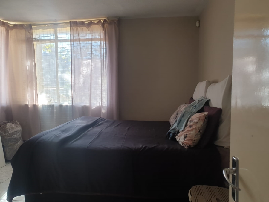 To Let 2 Bedroom Property for Rent in Florida Gauteng