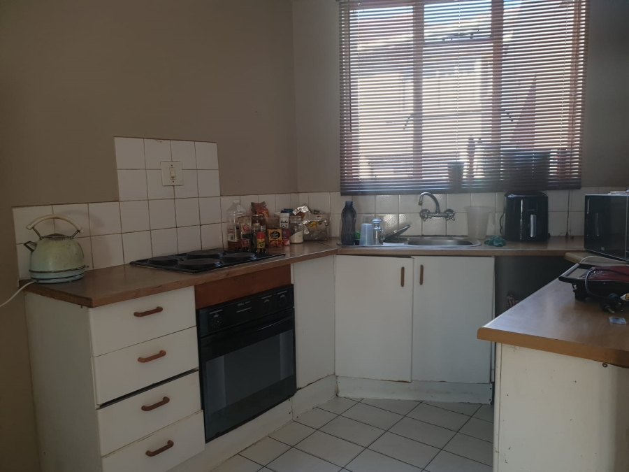 To Let 2 Bedroom Property for Rent in Florida Gauteng