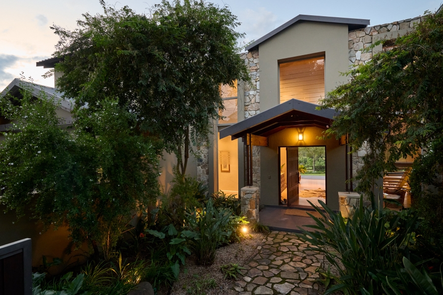 4 Bedroom Property for Sale in Waterfall Country Estate Gauteng