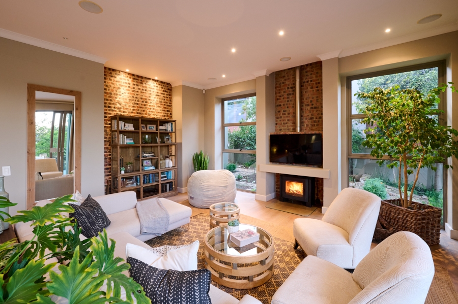 4 Bedroom Property for Sale in Waterfall Country Estate Gauteng