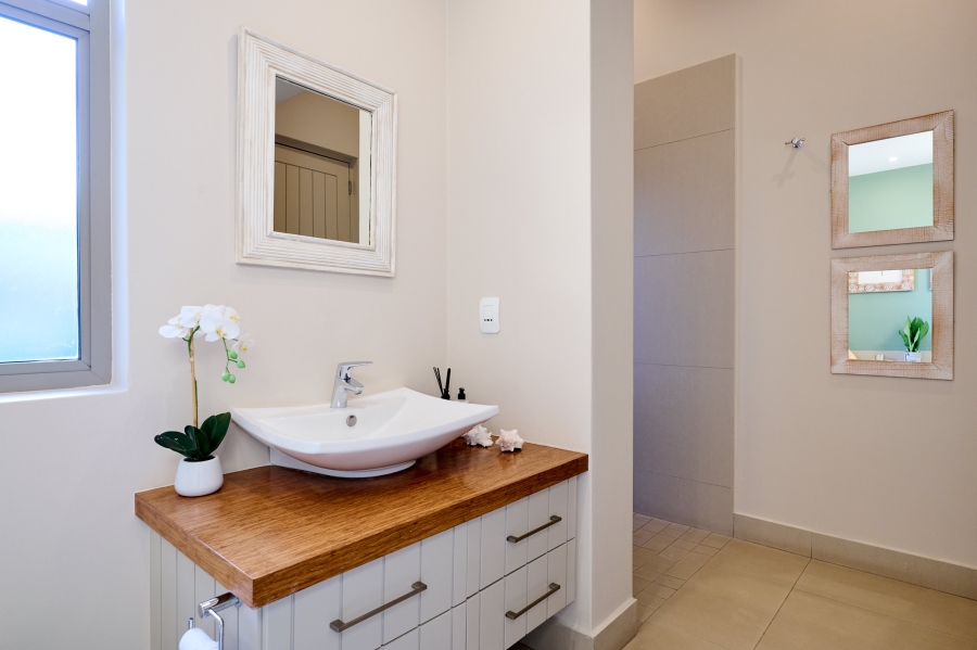 4 Bedroom Property for Sale in Waterfall Country Estate Gauteng