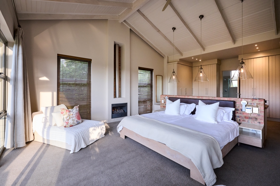 4 Bedroom Property for Sale in Waterfall Country Estate Gauteng