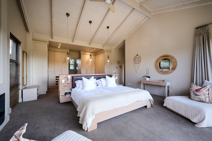 4 Bedroom Property for Sale in Waterfall Country Estate Gauteng