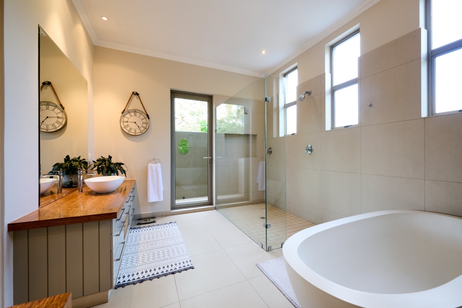 4 Bedroom Property for Sale in Waterfall Country Estate Gauteng