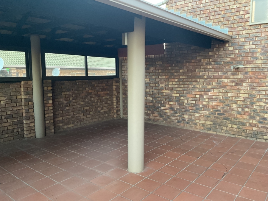 3 Bedroom Property for Sale in Villieria Gauteng