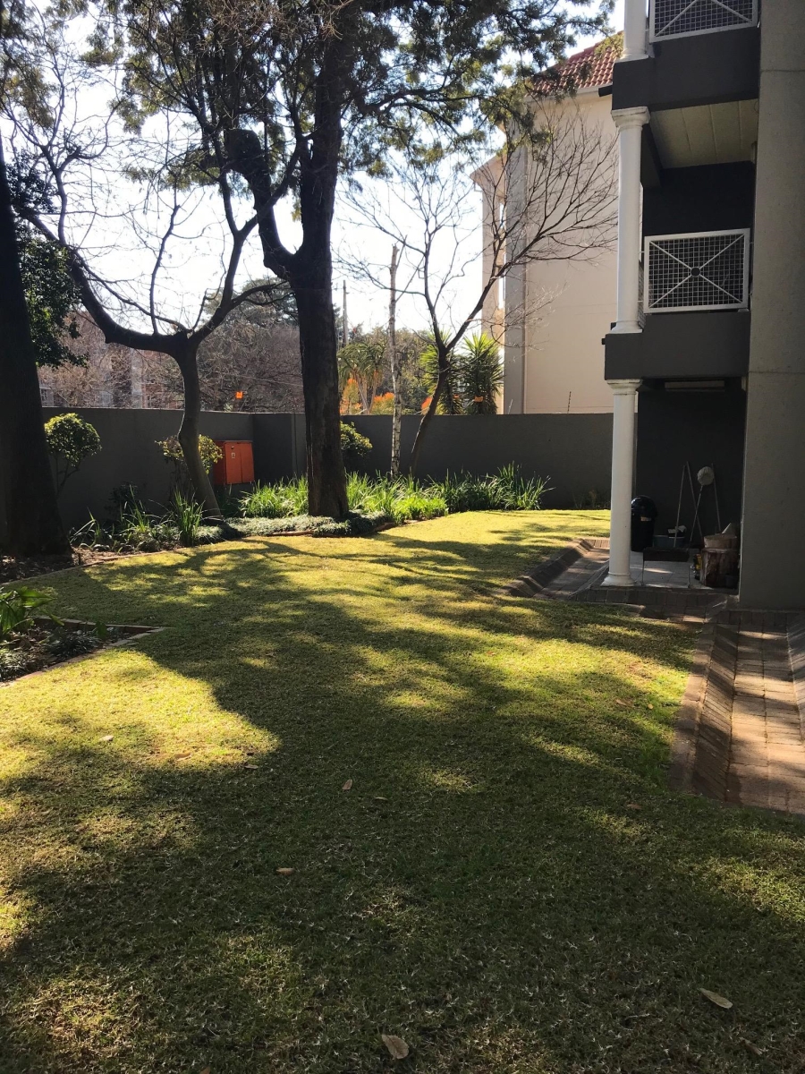 1 Bedroom Property for Sale in Melrose North Gauteng