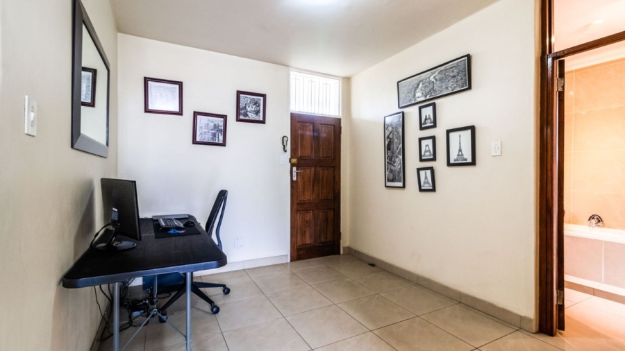 1 Bedroom Property for Sale in Bedford Gardens Gauteng