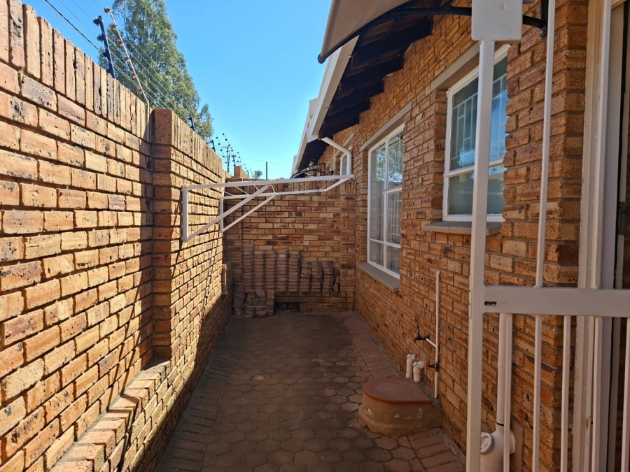 2 Bedroom Property for Sale in Quellerie Park Gauteng