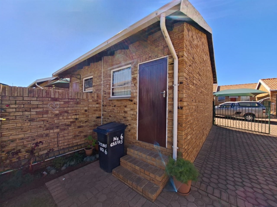 2 Bedroom Property for Sale in Quellerie Park Gauteng