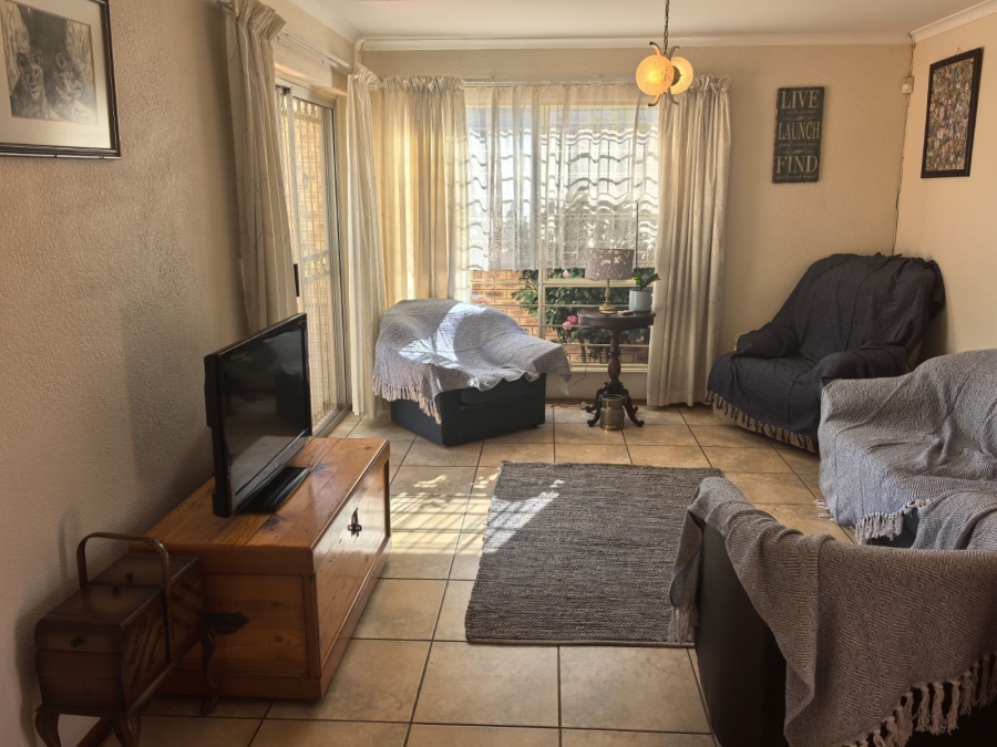 3 Bedroom Property for Sale in Roodekrans Gauteng