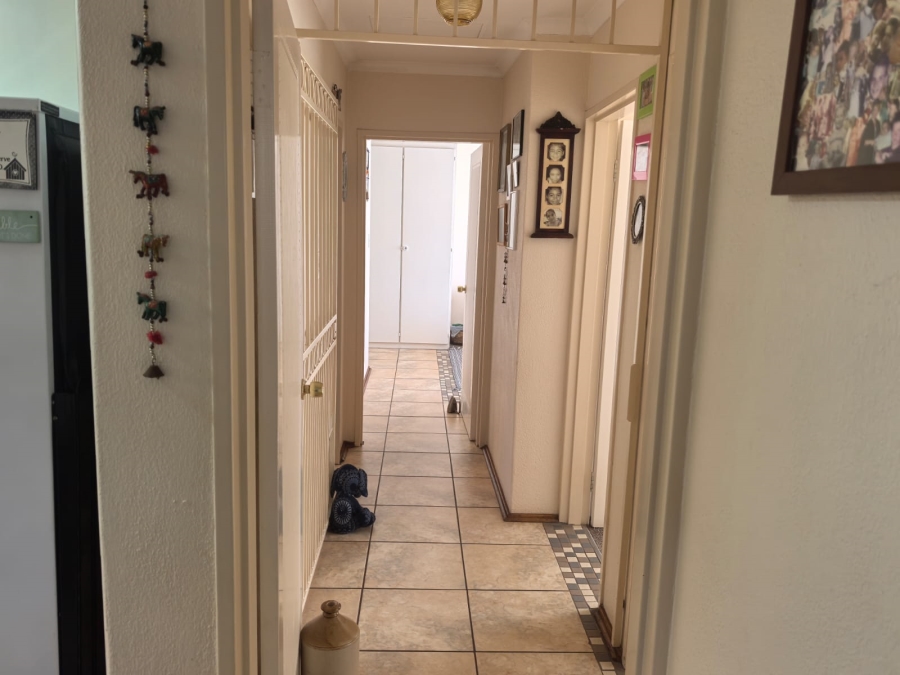 3 Bedroom Property for Sale in Roodekrans Gauteng