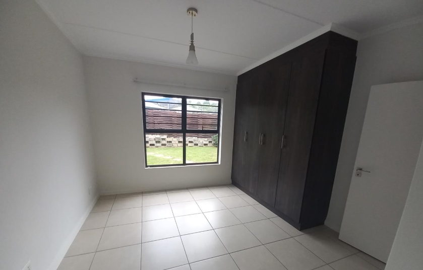 To Let 3 Bedroom Property for Rent in Olivedale Gauteng