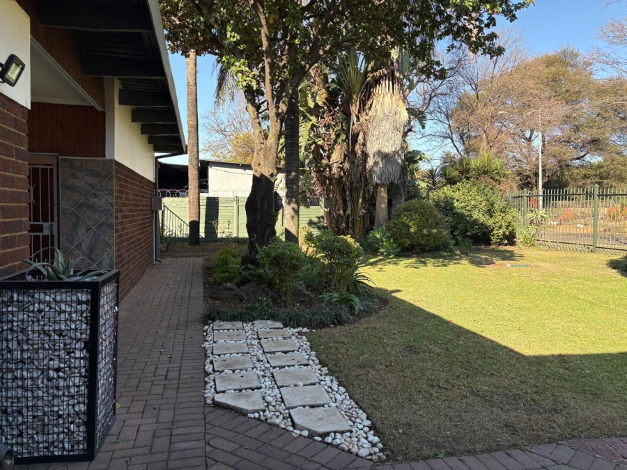 To Let 3 Bedroom Property for Rent in Kilner Park Gauteng