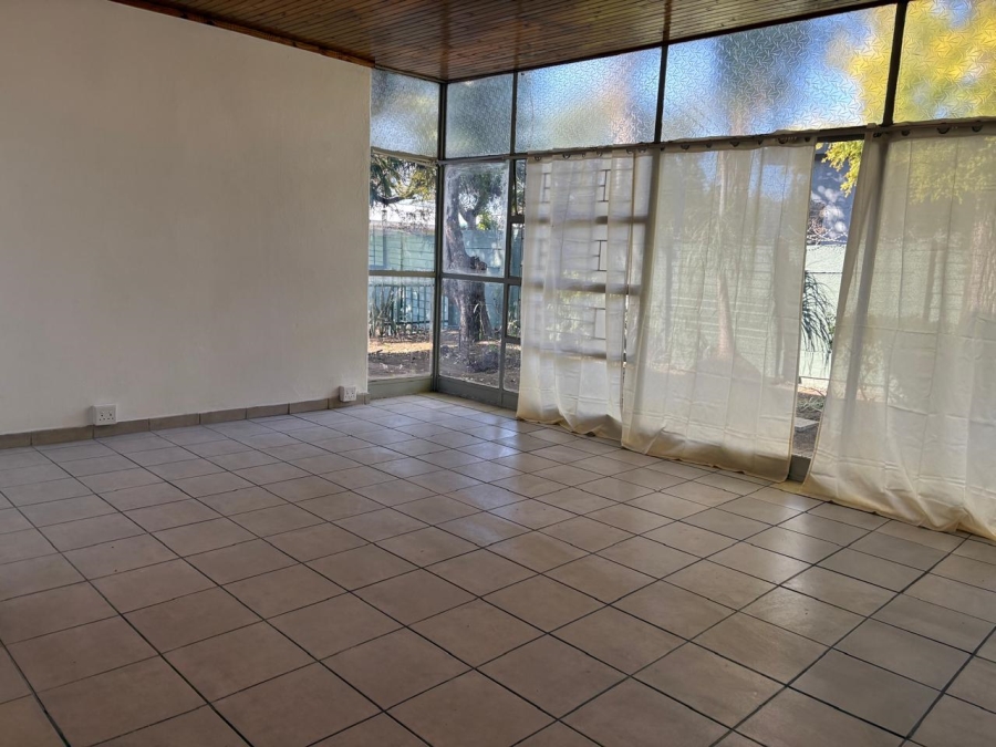 To Let 3 Bedroom Property for Rent in Kilner Park Gauteng