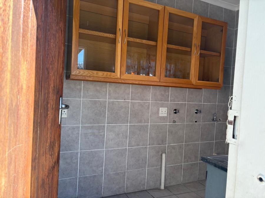 To Let 3 Bedroom Property for Rent in Kilner Park Gauteng