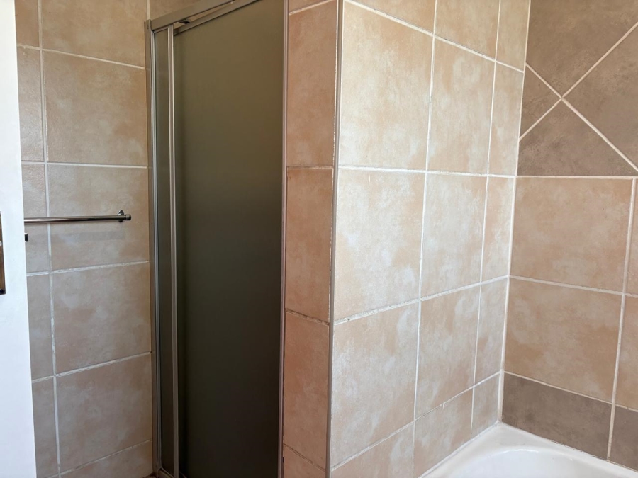 To Let 3 Bedroom Property for Rent in Kilner Park Gauteng