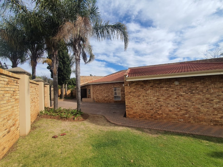 4 Bedroom Property for Sale in Noordheuwel Gauteng