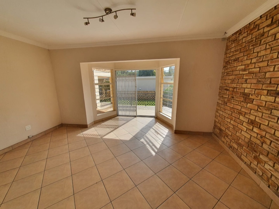 4 Bedroom Property for Sale in Noordheuwel Gauteng