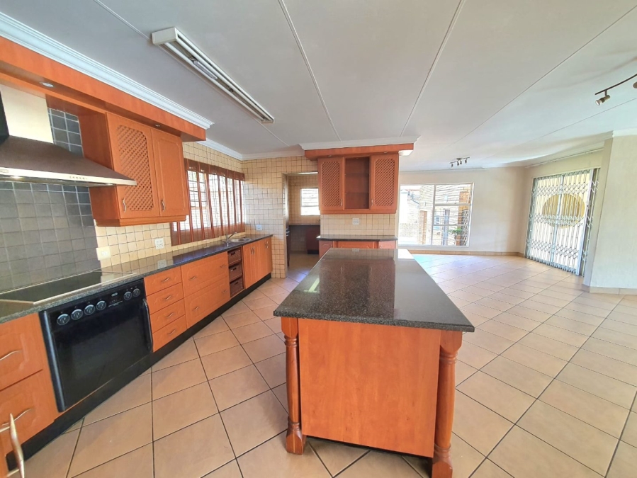 4 Bedroom Property for Sale in Noordheuwel Gauteng