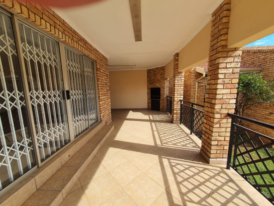 4 Bedroom Property for Sale in Noordheuwel Gauteng