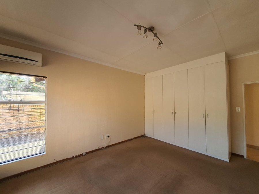 4 Bedroom Property for Sale in Noordheuwel Gauteng