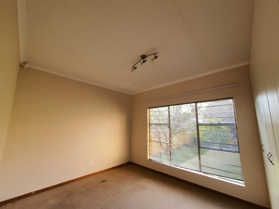 4 Bedroom Property for Sale in Noordheuwel Gauteng
