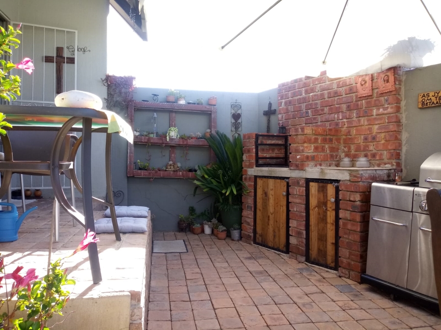 2 Bedroom Property for Sale in Wingate Park Gauteng