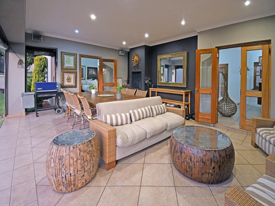 To Let 5 Bedroom Property for Rent in Benmore Gardens Gauteng