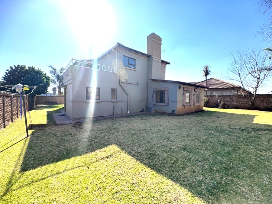 3 Bedroom Property for Sale in Parkrand Gauteng