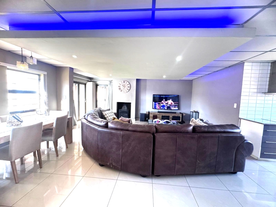 3 Bedroom Property for Sale in Parkrand Gauteng