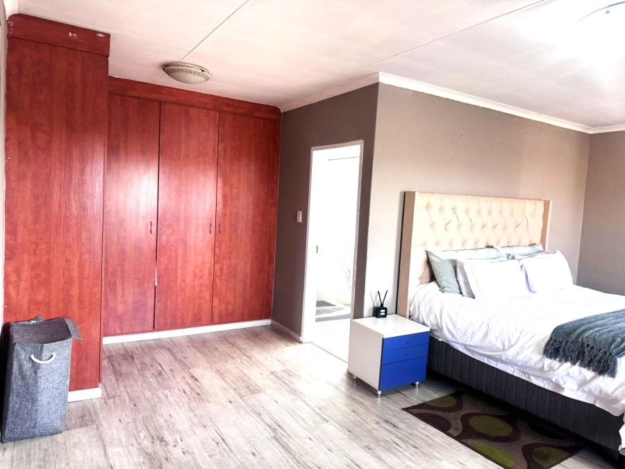 3 Bedroom Property for Sale in Parkrand Gauteng