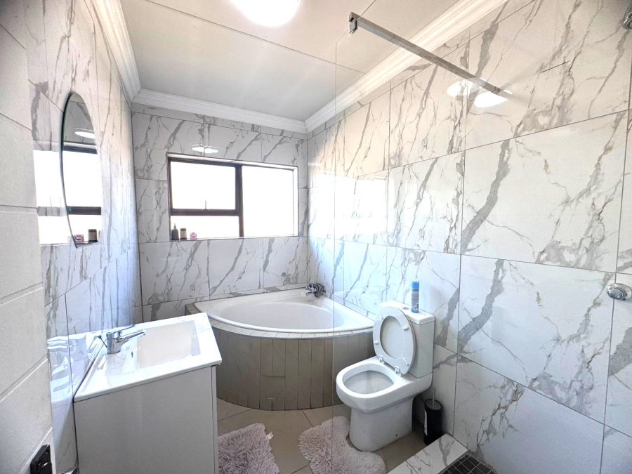 3 Bedroom Property for Sale in Parkrand Gauteng