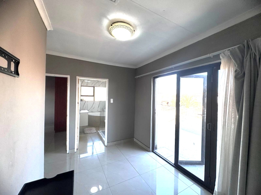 3 Bedroom Property for Sale in Parkrand Gauteng