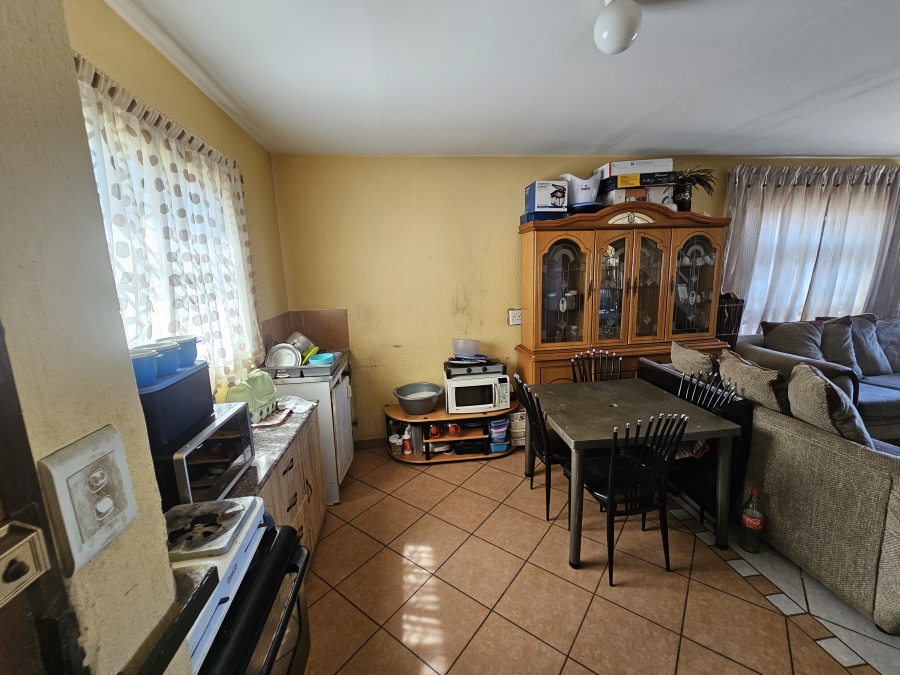 2 Bedroom Property for Sale in Lotus Gardens Gauteng