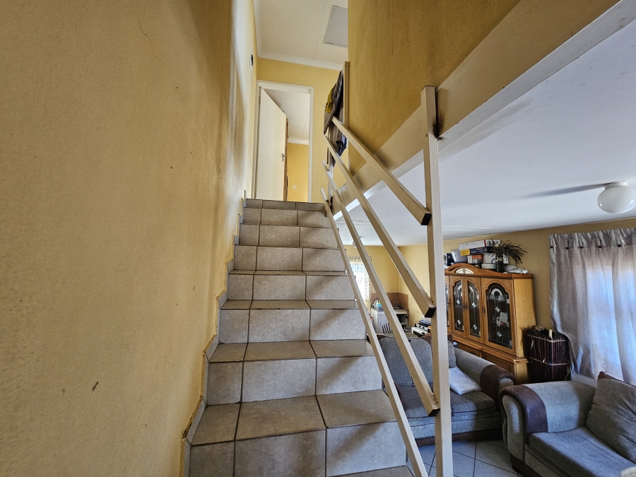 2 Bedroom Property for Sale in Lotus Gardens Gauteng